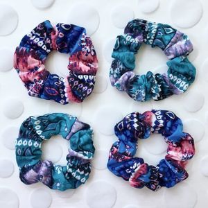 Set Of 4 Tribal Aztec Print Fabric Scrunchies, NWT